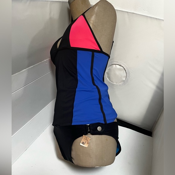 Cute colorful Swin Top Athleta bottoms are degree with tag size small - Picture 13 of 14